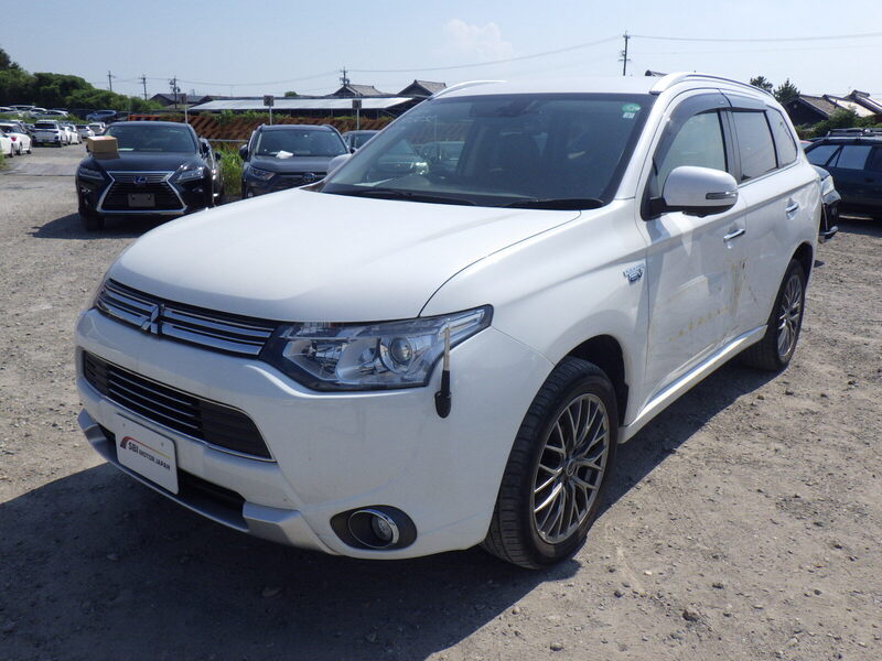 MITSUBISHI OUTLANDER PHEV