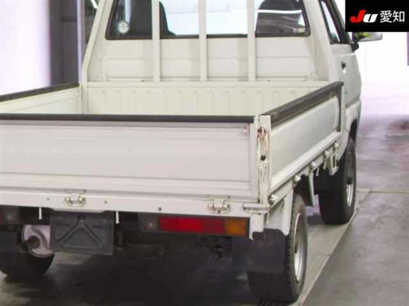 TOWNACE TRUCK