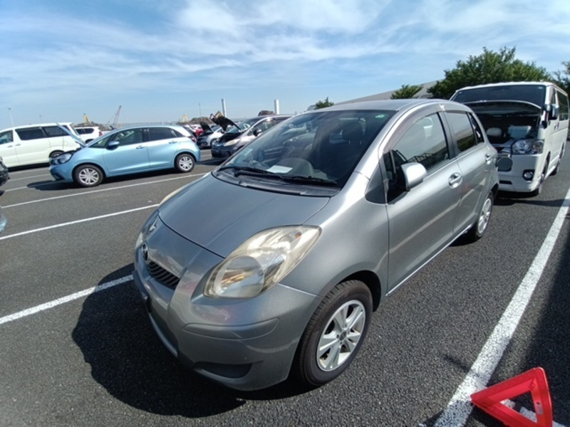 TOYOTA VITZ