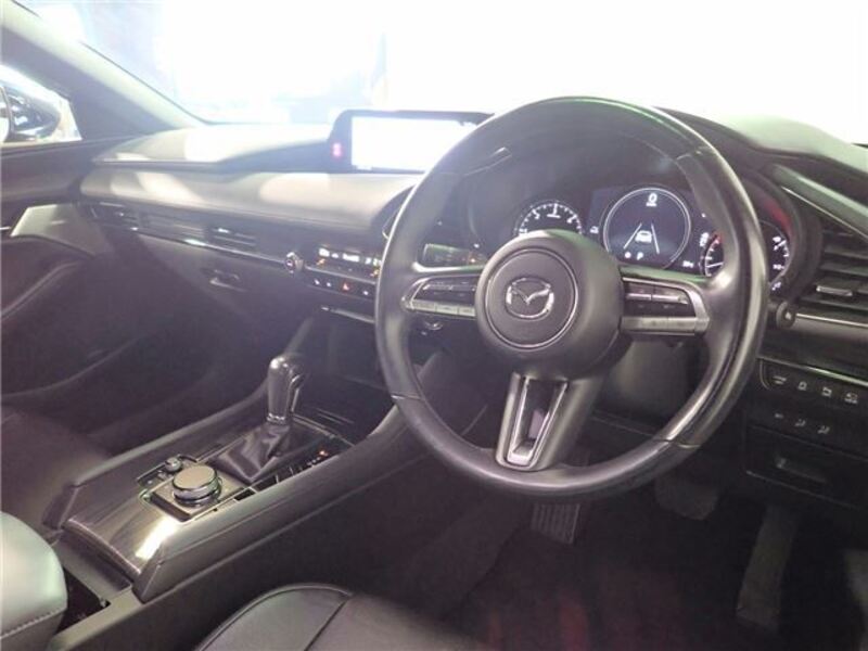 MAZDA3