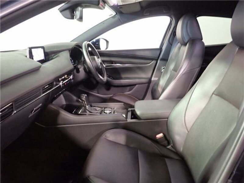 MAZDA3