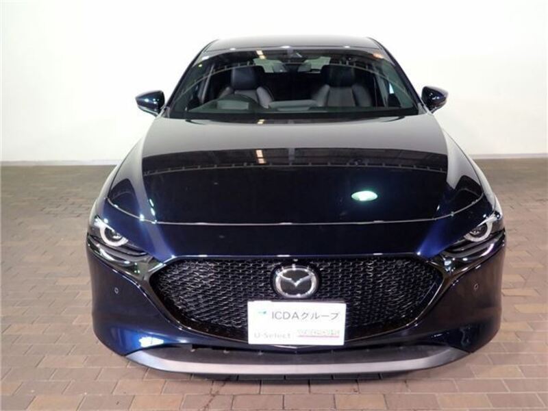 MAZDA3