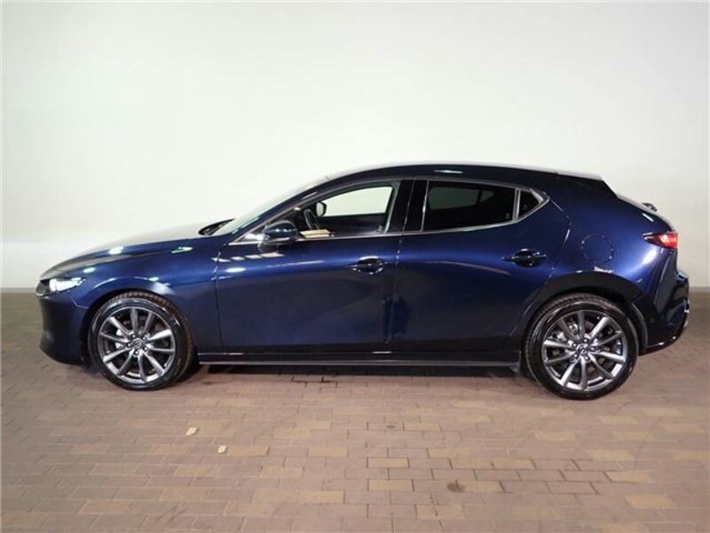 MAZDA3
