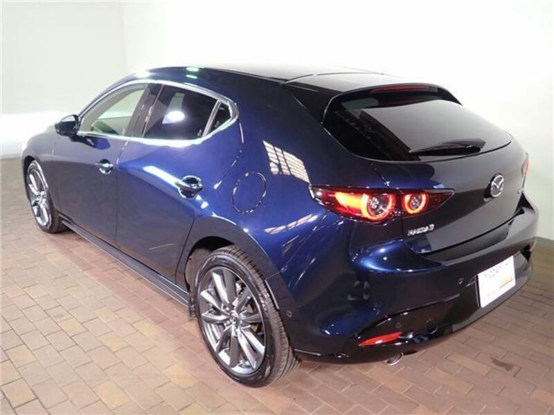 MAZDA3