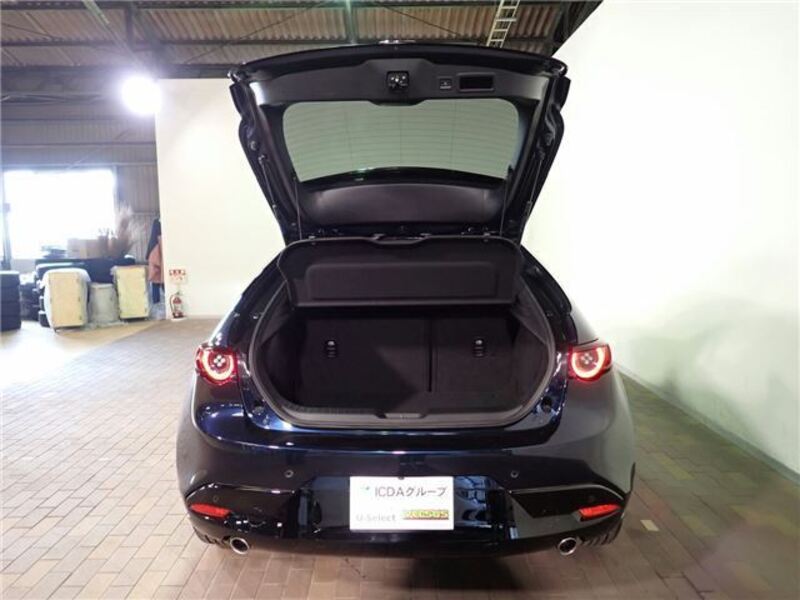 MAZDA3