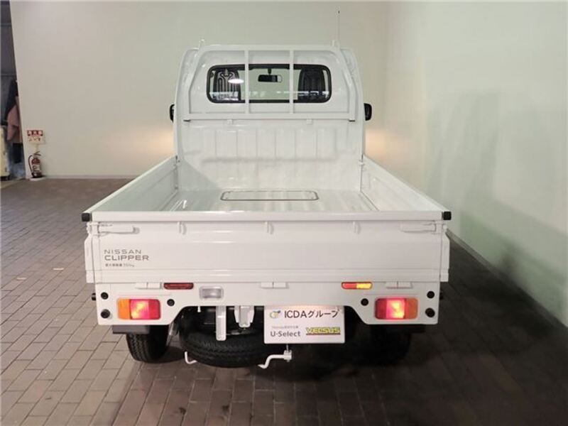 CLIPPER TRUCK