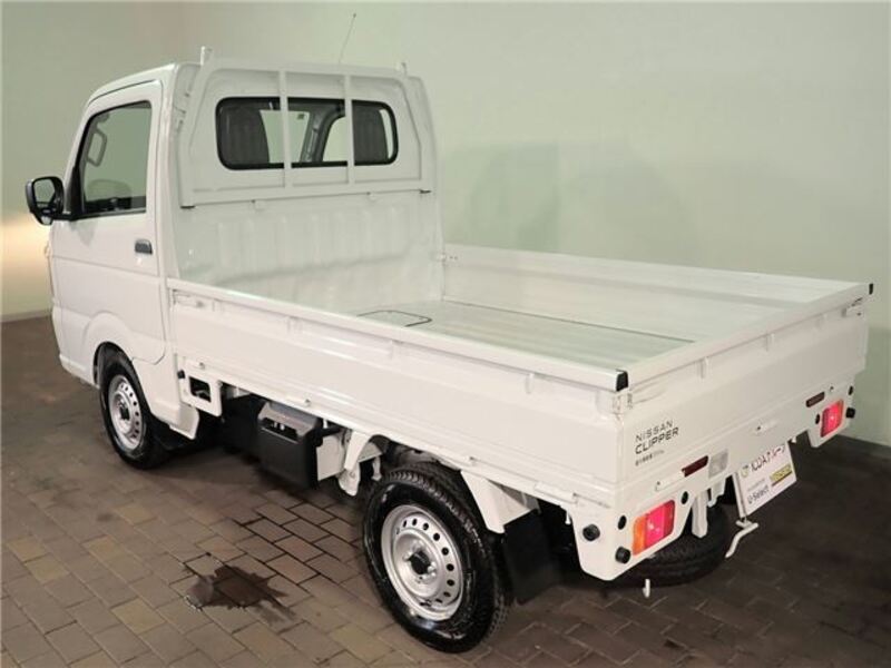 CLIPPER TRUCK