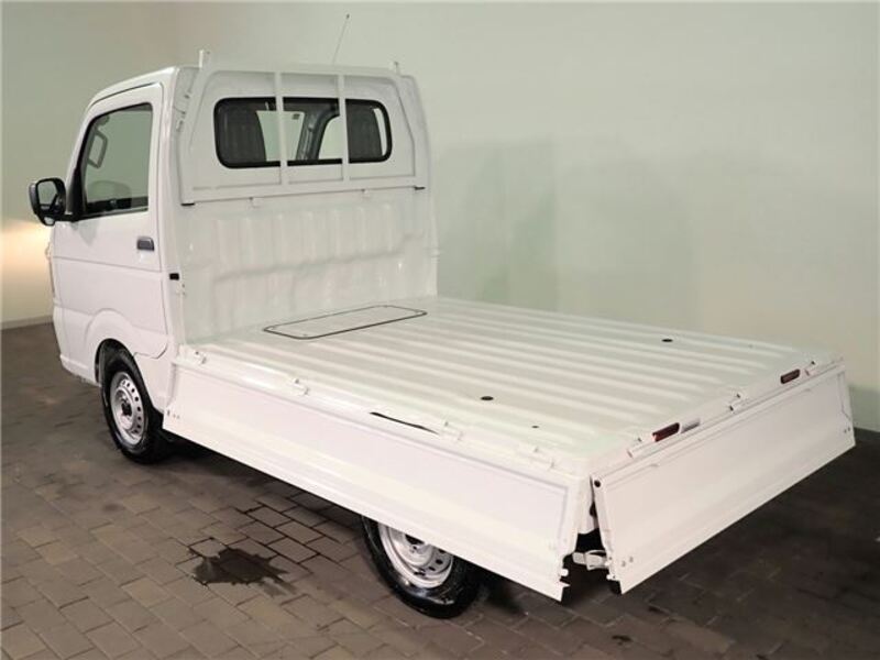 CLIPPER TRUCK