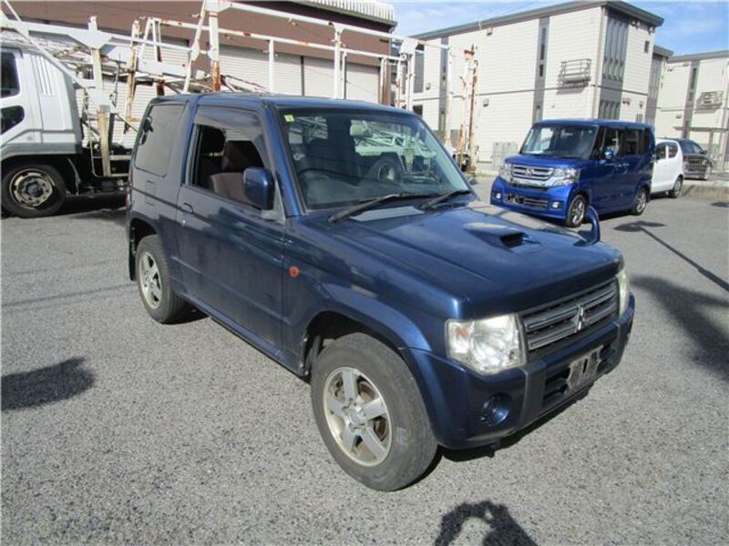 MITSUBISHI PAJERO MINI