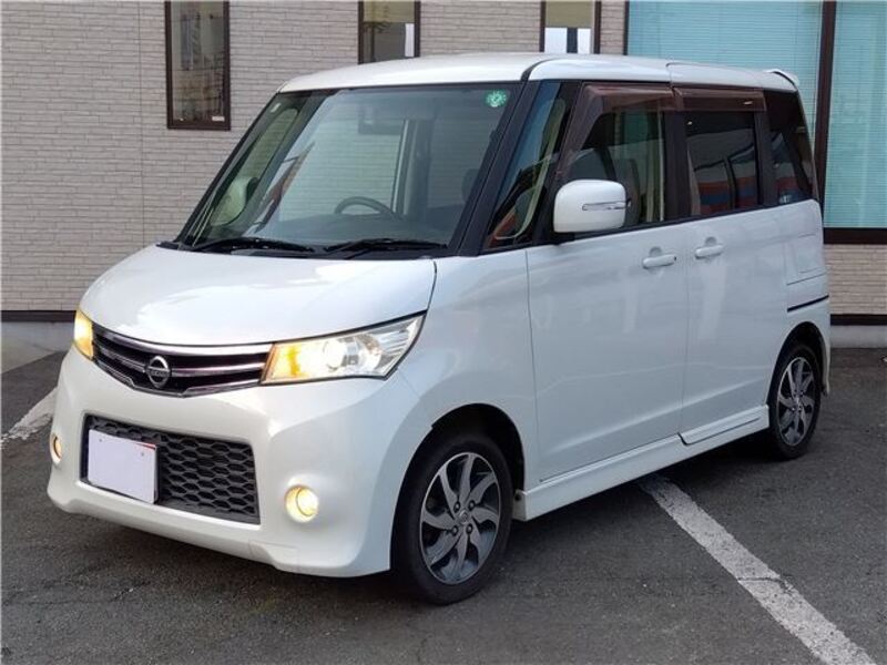 NISSAN ROOX