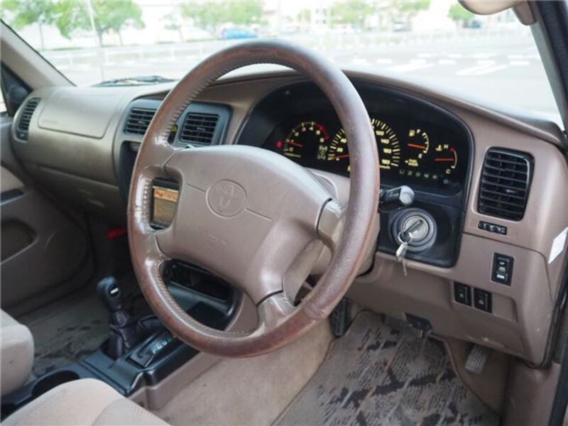 HILUX SURF