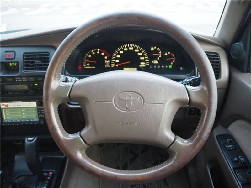 HILUX SURF