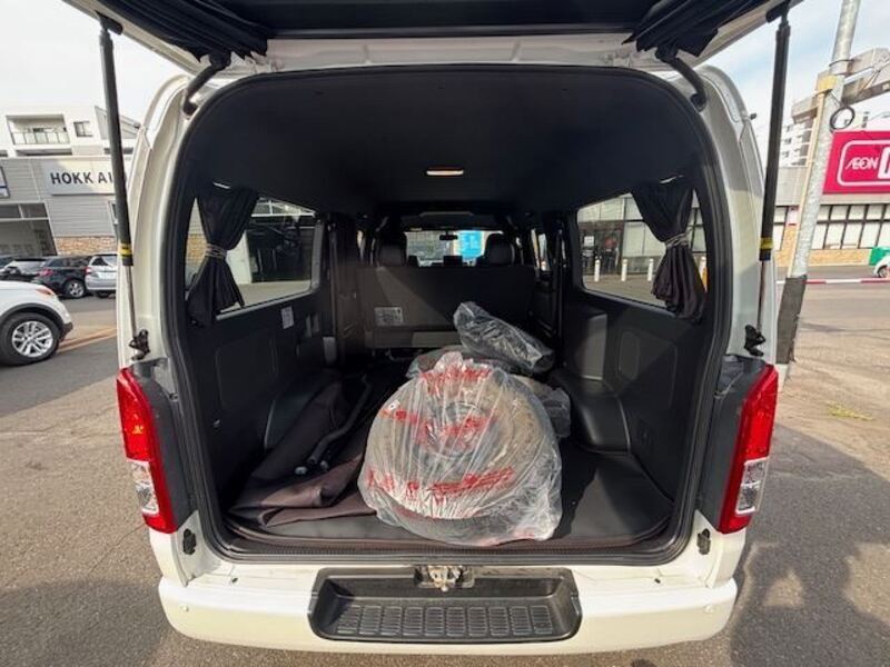 HIACE VAN