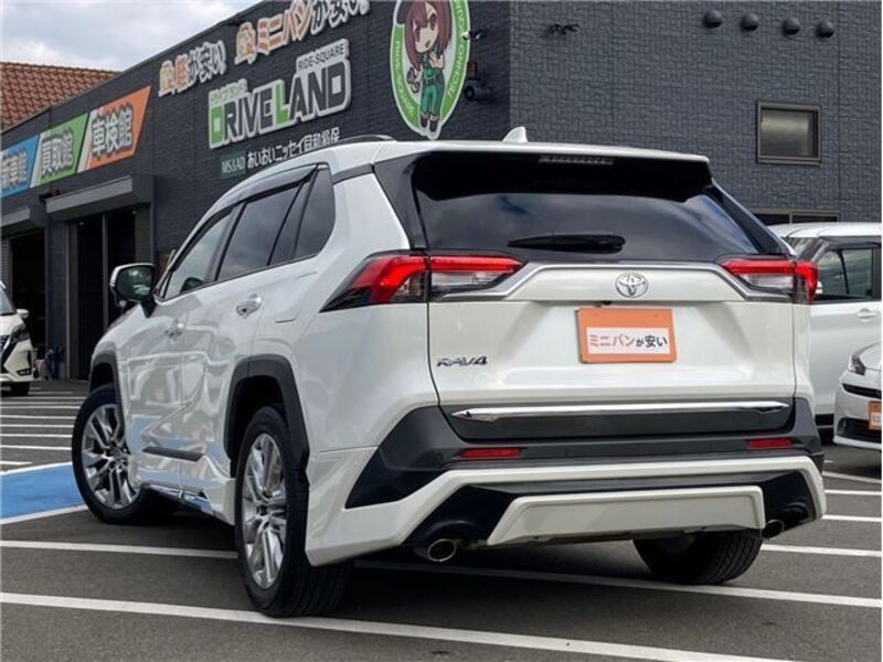 RAV4