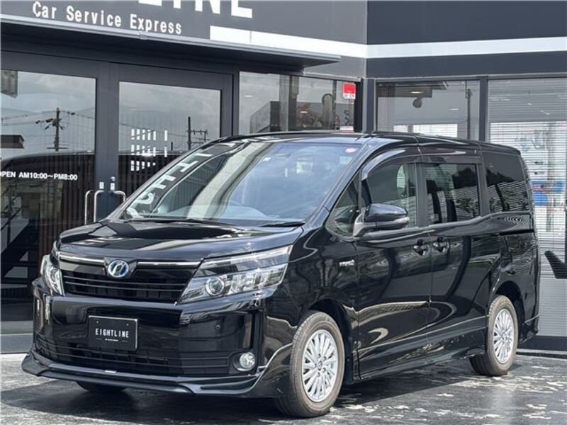 TOYOTA VOXY