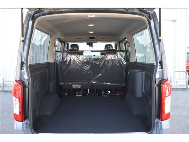 CARAVAN VAN