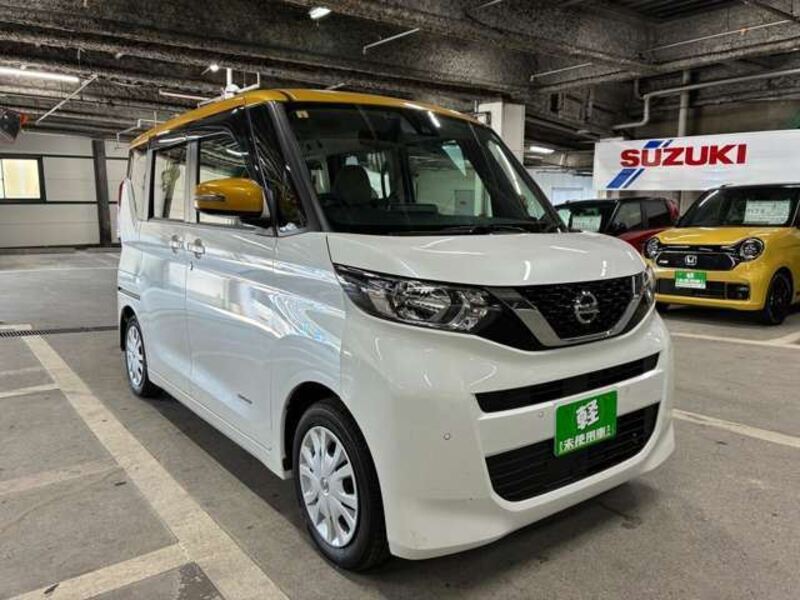 NISSAN ROOX
