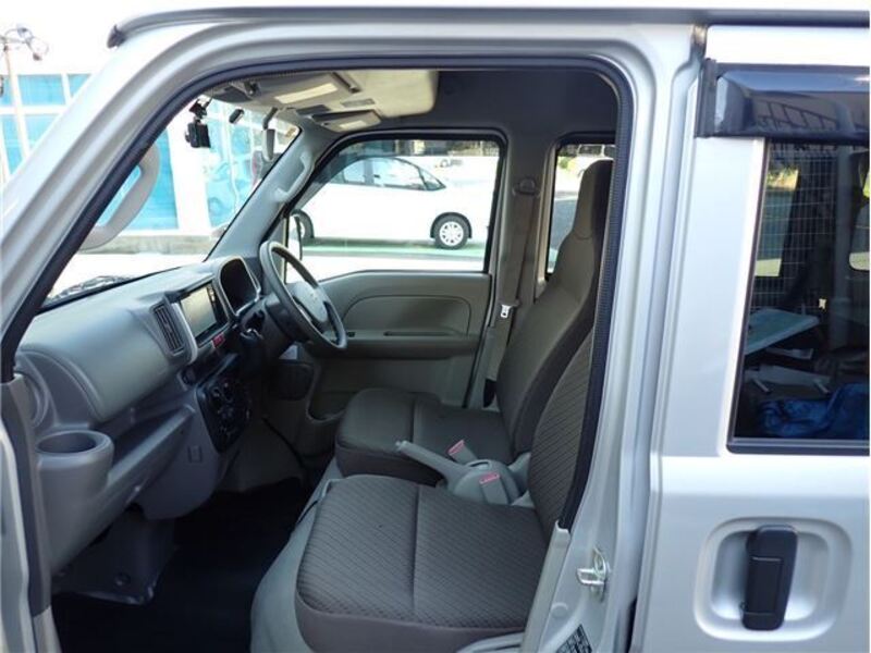 MINICAB VAN