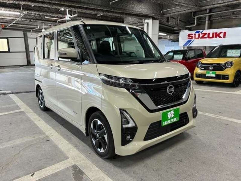 NISSAN ROOX