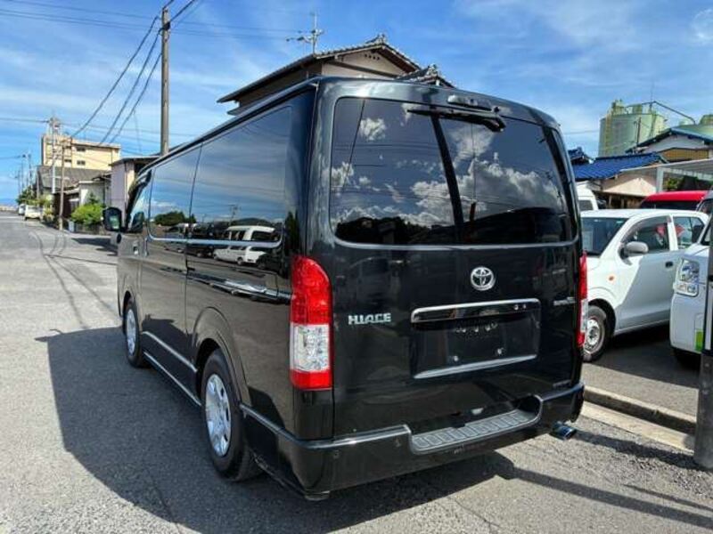 HIACE VAN