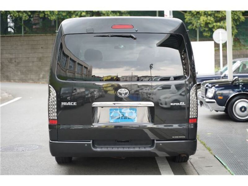 HIACE VAN