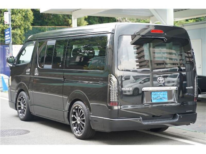 HIACE VAN