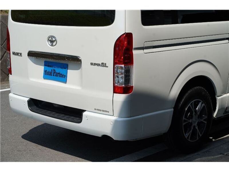 HIACE VAN