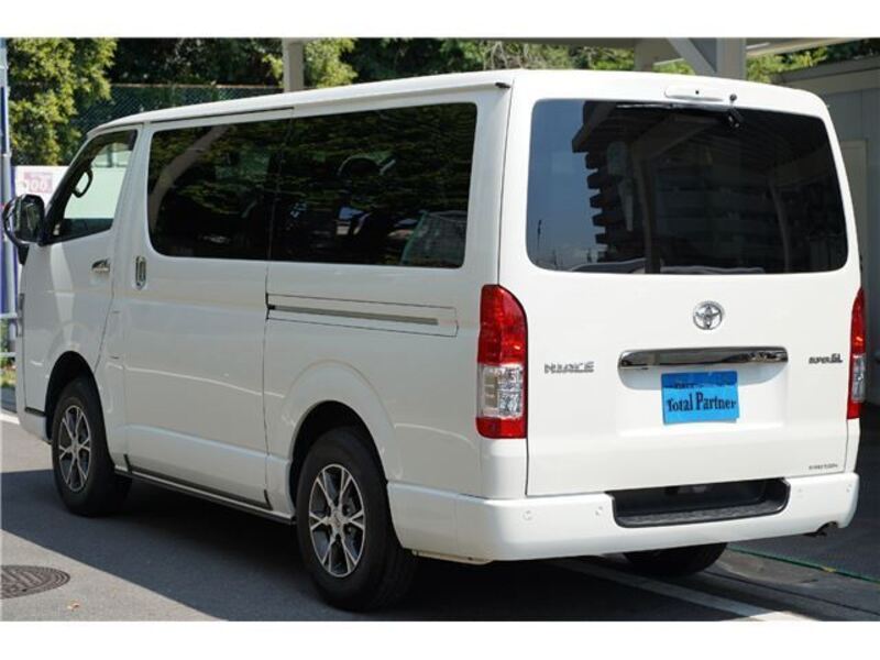 HIACE VAN