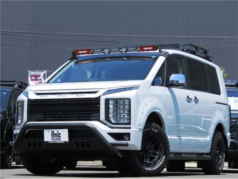 MITSUBISHI DELICA D5