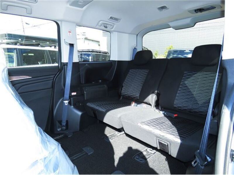 DELICA D5