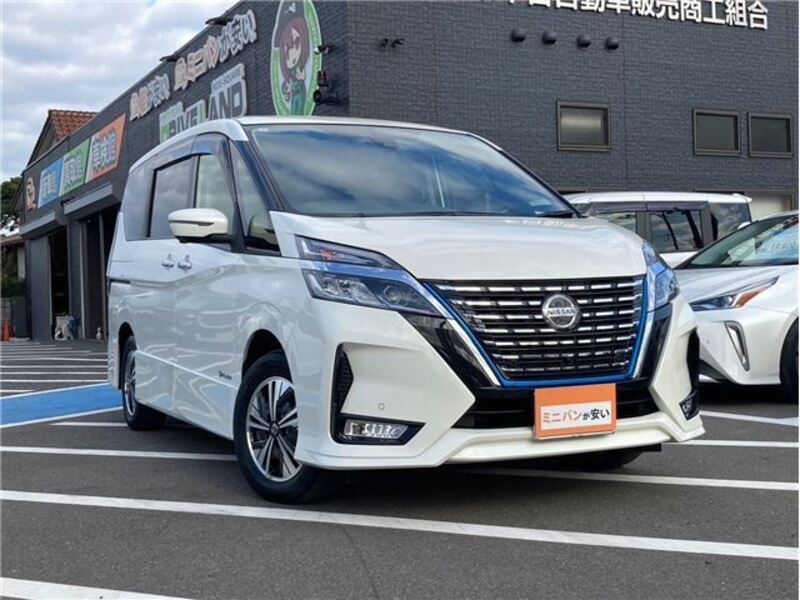 NISSAN SERENA