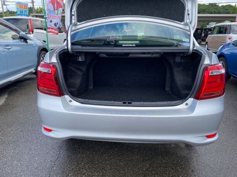 COROLLA AXIO
