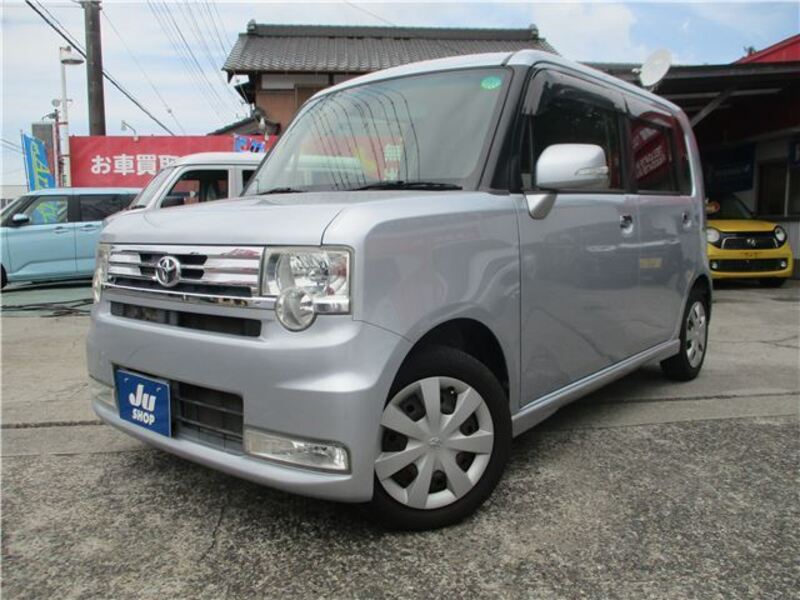 TOYOTA PIXIS SPACE