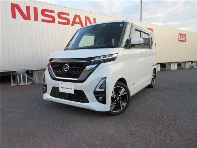NISSAN ROOX