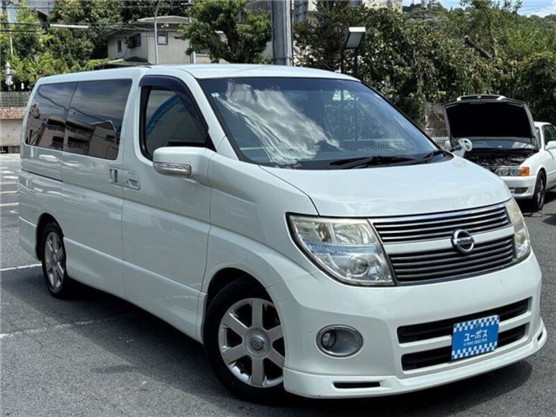 NISSAN ELGRAND