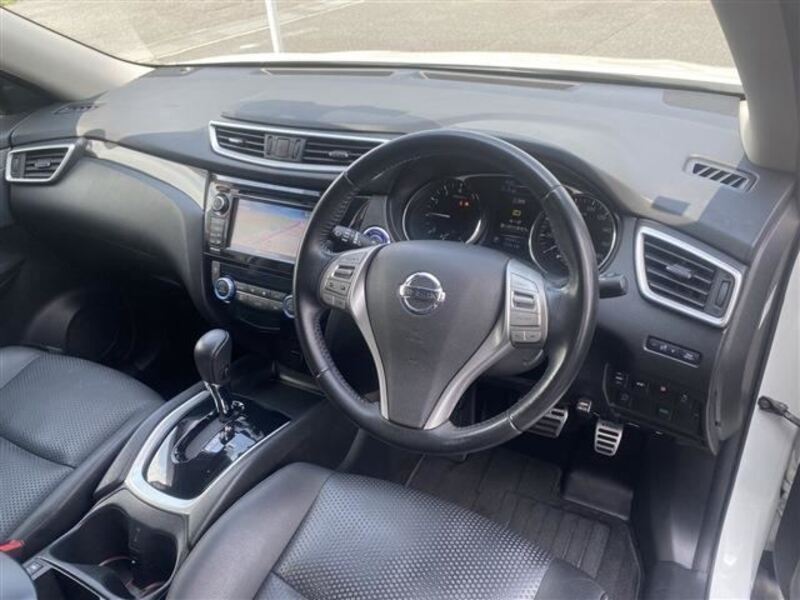 X-TRAIL