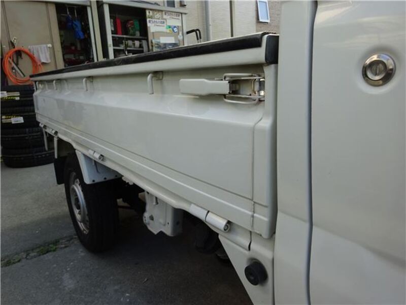 CARRY TRUCK