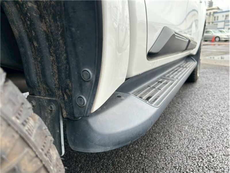 HILUX