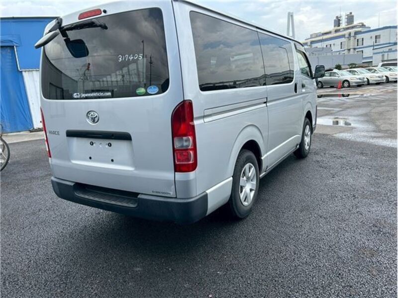 HIACE VAN