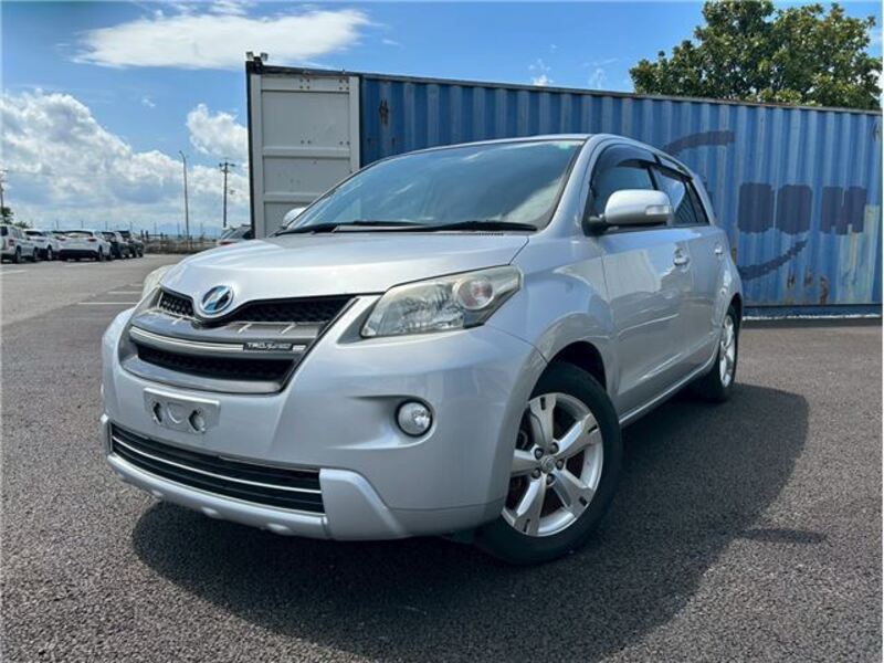 TOYOTA IST