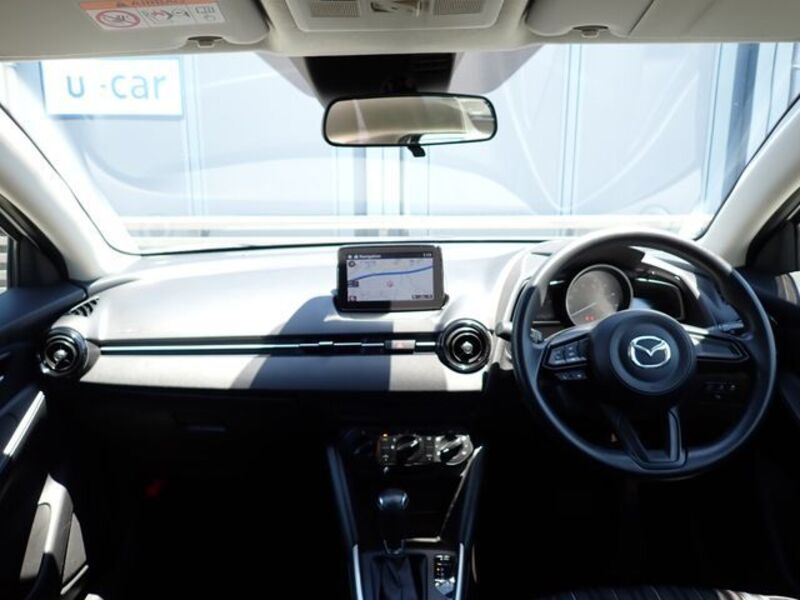 MAZDA2