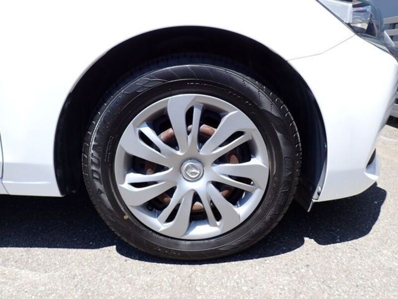 MAZDA2