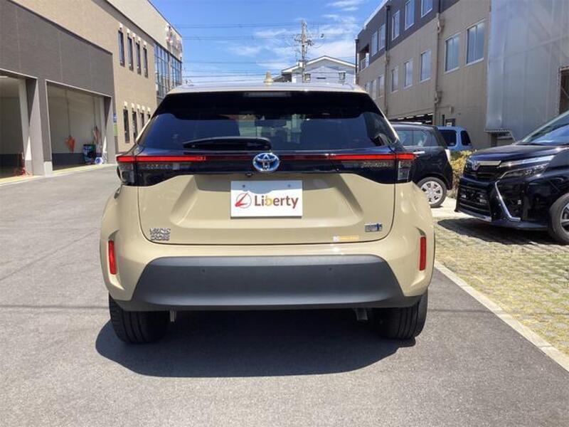 YARIS CROSS