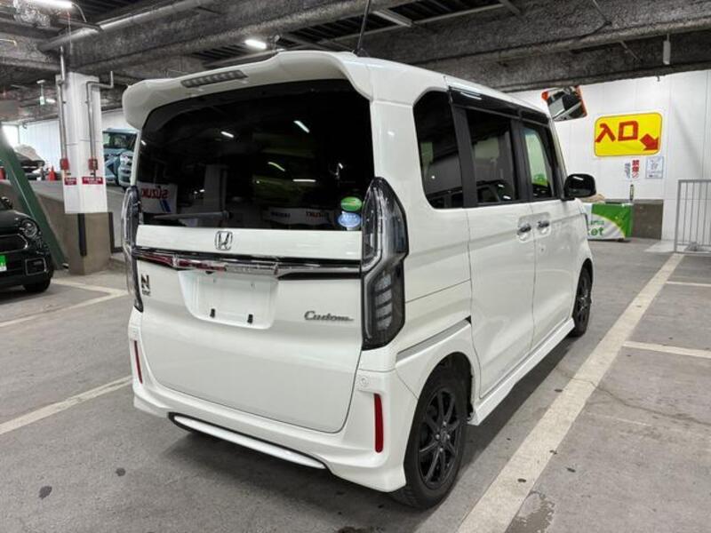N BOX CUSTOM