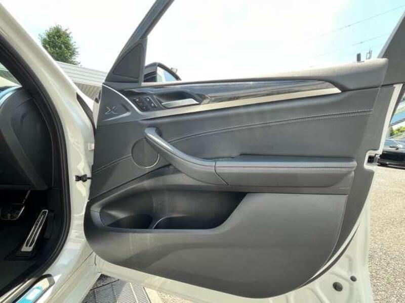 X4