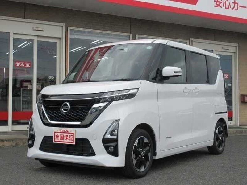 NISSAN ROOX