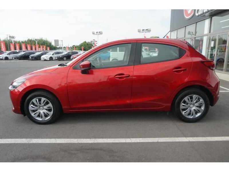 MAZDA2