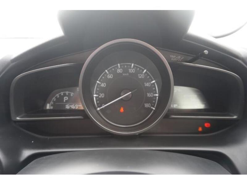 MAZDA2