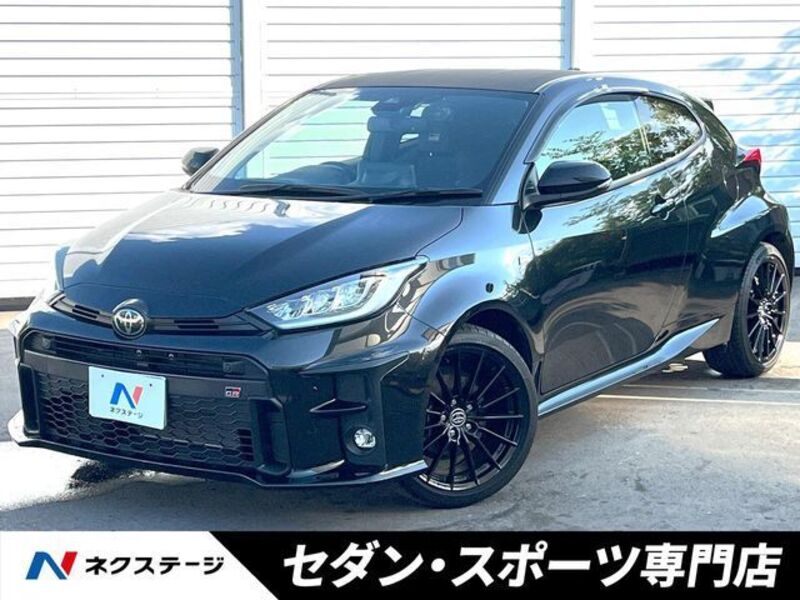 GR YARIS-0