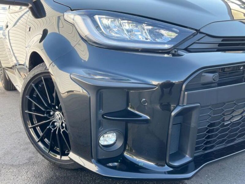GR YARIS